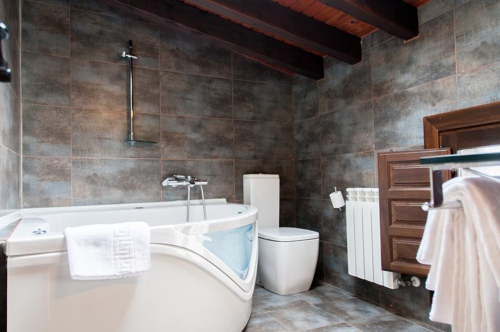 Hotel Rural Princesa Kristina Covarrubias Szoba fotó