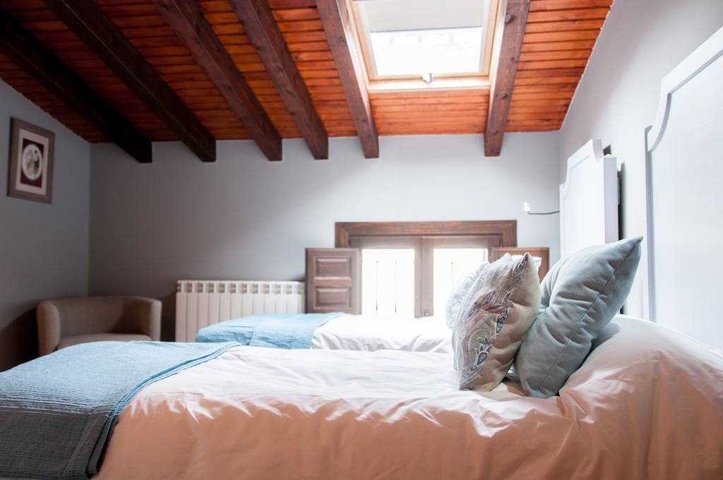Hotel Rural Princesa Kristina Covarrubias Szoba fotó
