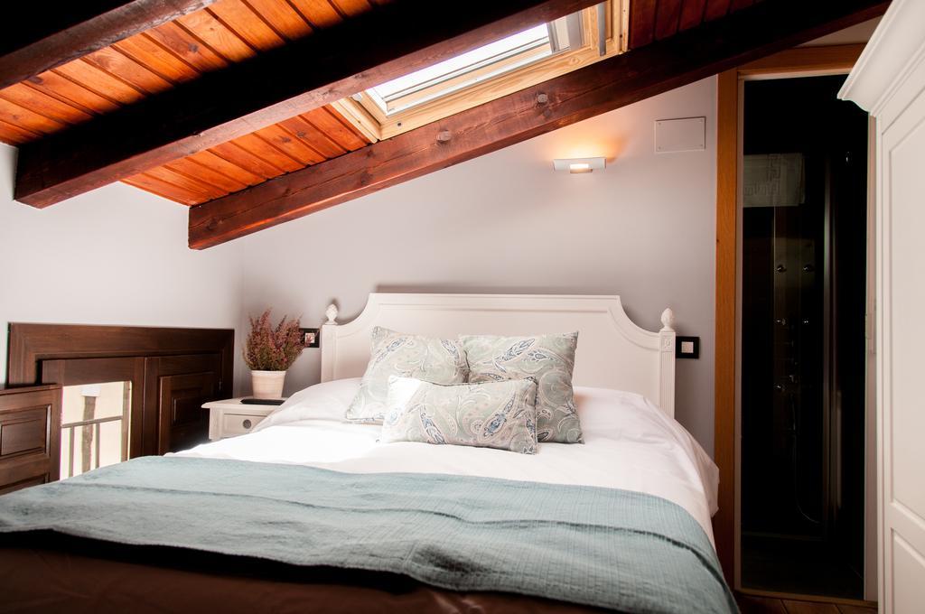 Hotel Rural Princesa Kristina Covarrubias Szoba fotó