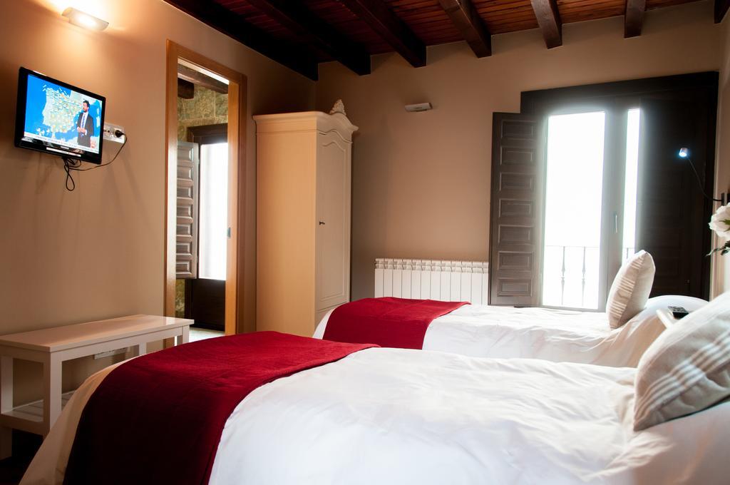 Hotel Rural Princesa Kristina Covarrubias Szoba fotó