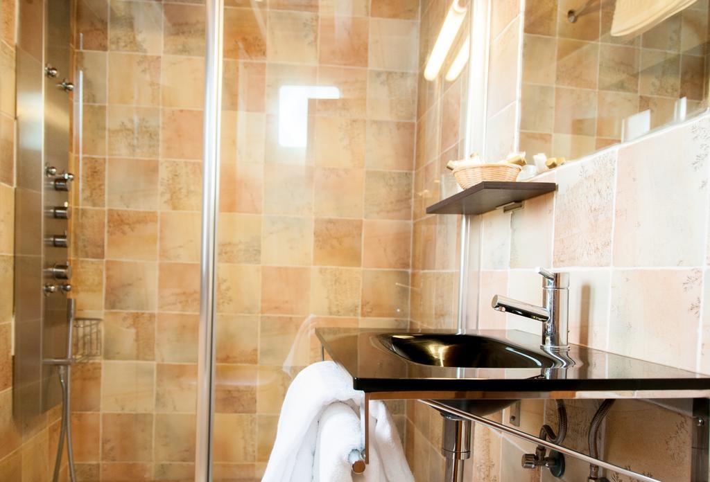 Hotel Rural Princesa Kristina Covarrubias Szoba fotó